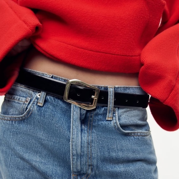 NWT. Zara Black Leather Belt. Size 30.
